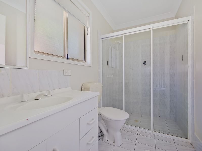 1 Clark Gable, Parkwood QLD 4214