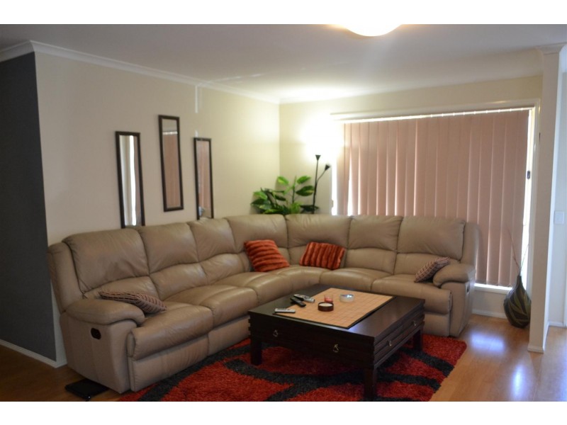 1/37 Broadway Drive, Oxenford QLD 4210