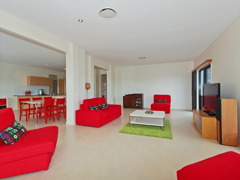 77 Salvado Drive, Pacific Pines QLD 4211