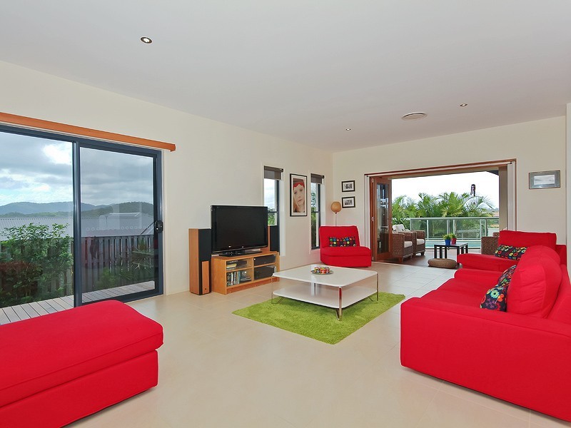 77 Salvado Drive, Pacific Pines QLD 4211