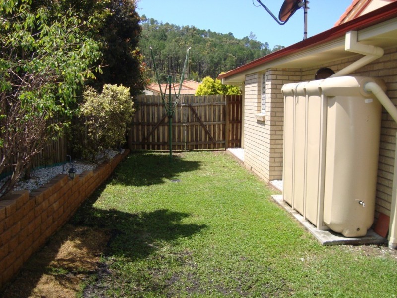 10 Moorea Court, Pacific Pines QLD 4211