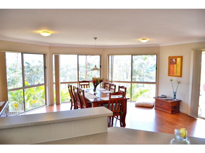 33 Midway Terrace, Pacific Pines QLD 4211