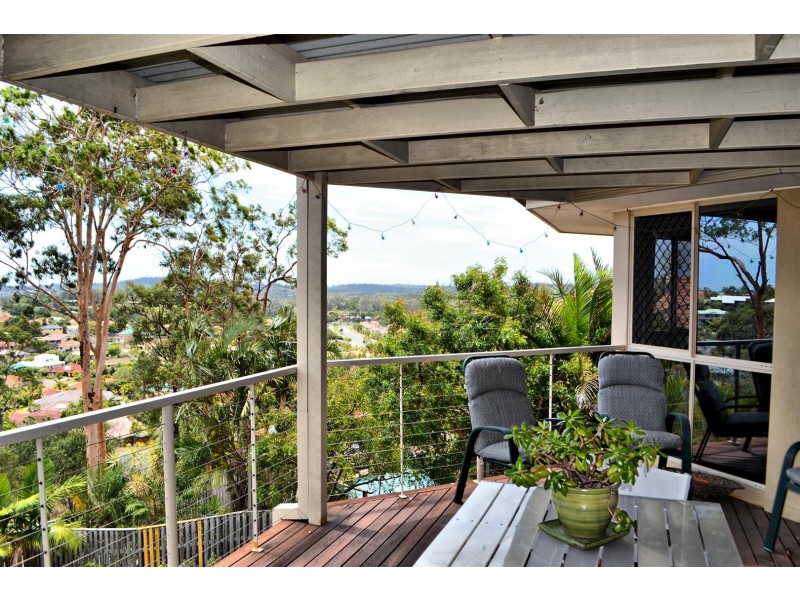33 Midway Terrace, Pacific Pines QLD 4211