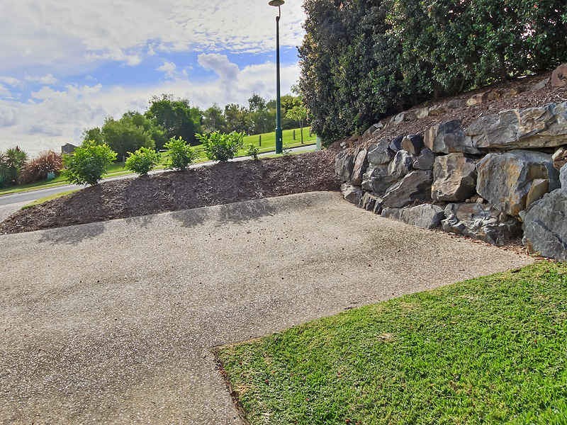 84 Salvado Drive, Pacific Pines QLD 4211