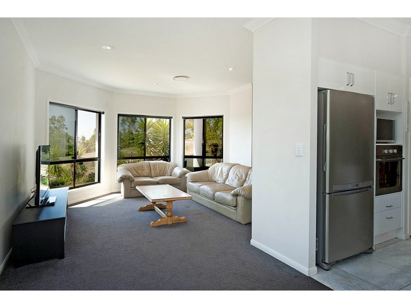 82 Salvado Drive, Pacific Pines QLD 4211