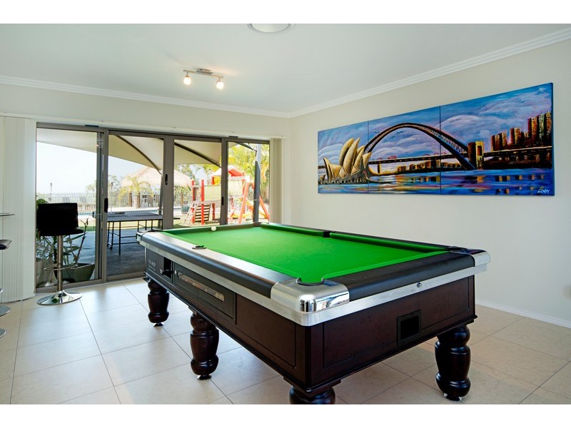 55 Hillary Circuit, Pacific Pines QLD 4211