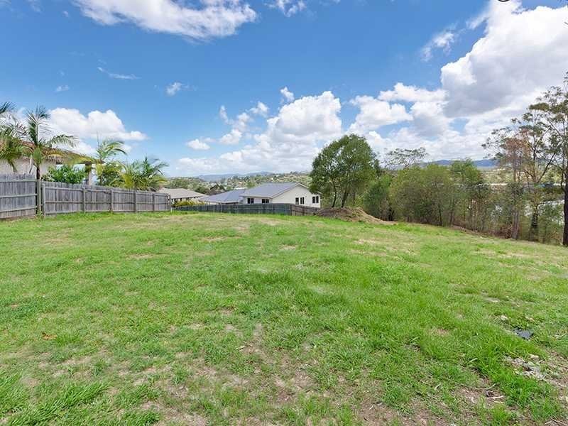 4 Mullingar Place, Carrara QLD 4211