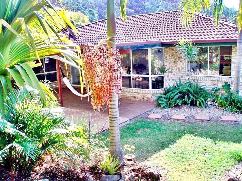 12 Polynesia Avenue, Pacific Pines QLD 4211