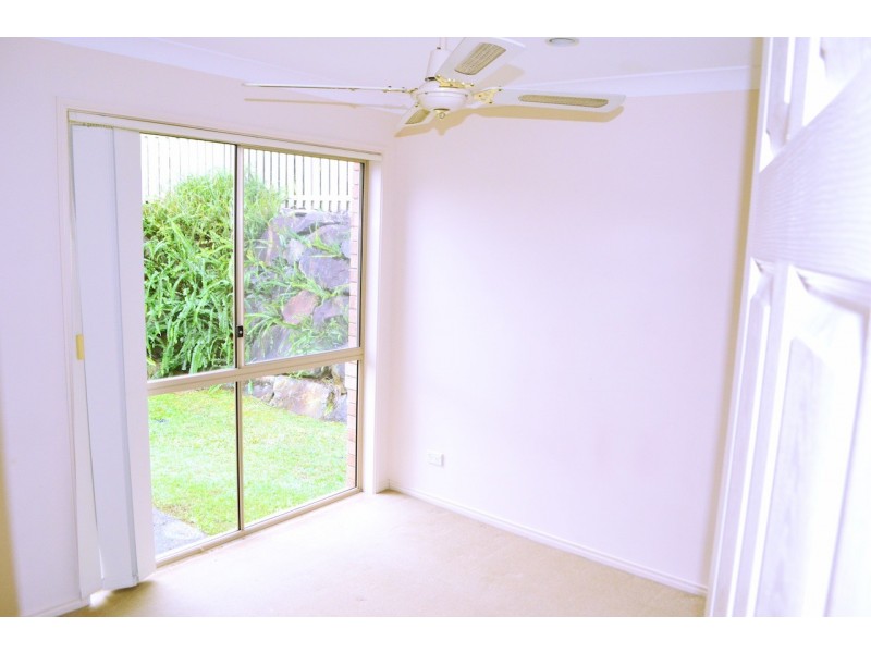 45 Feathertop Crescent, Pacific Pines QLD 4211