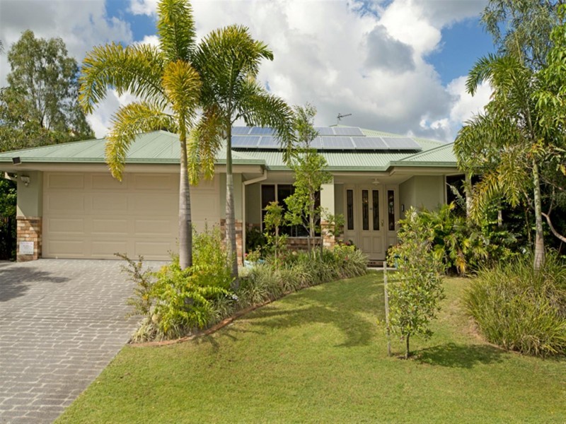 4 ROBERTS DRIVE, Maudsland QLD 4210