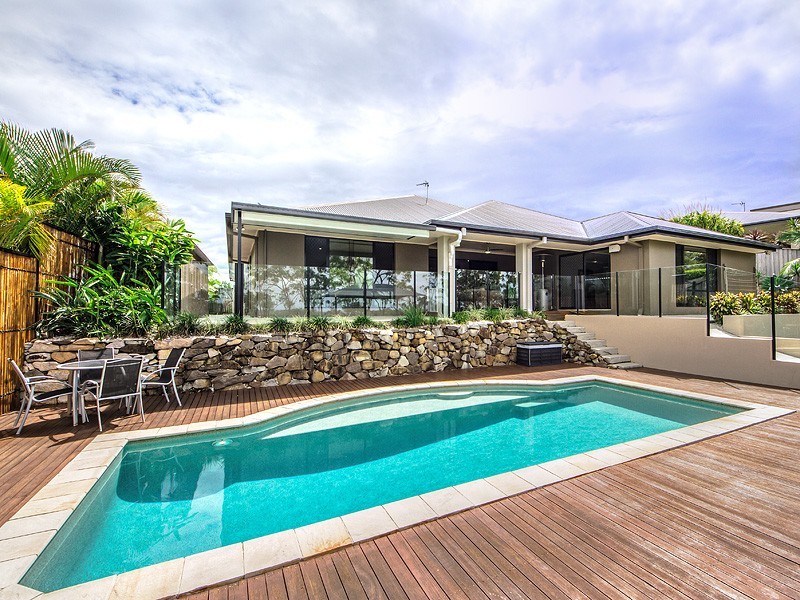 7 Salvado Drive, Pacific Pines QLD 4211