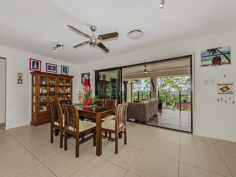 7 Salvado Drive, Pacific Pines QLD 4211