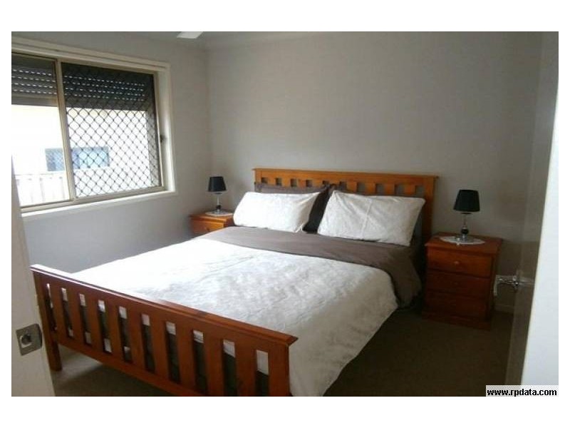 1/34 Billinghurst Crescent, Upper Coomera QLD 4209