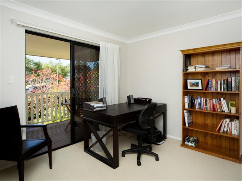 21 Hatutu Street, Pacific Pines QLD 4211