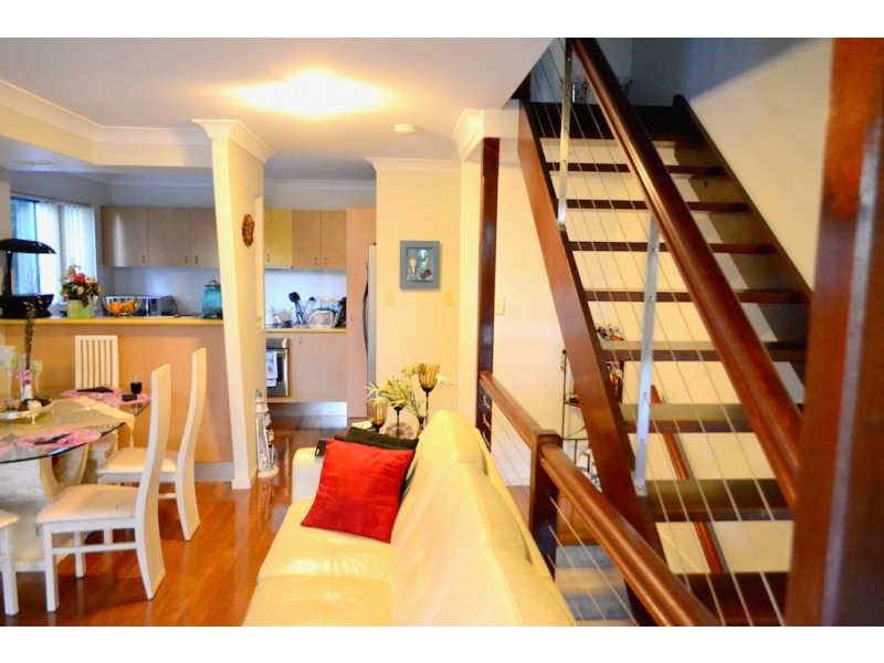 2/12 Brighton Street, Biggera Waters QLD 4216