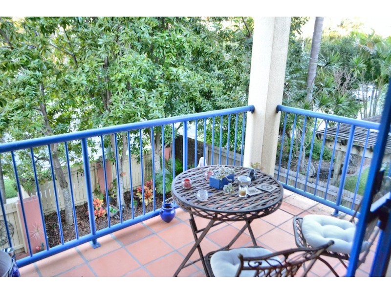 2/12 Brighton Street, Biggera Waters QLD 4216