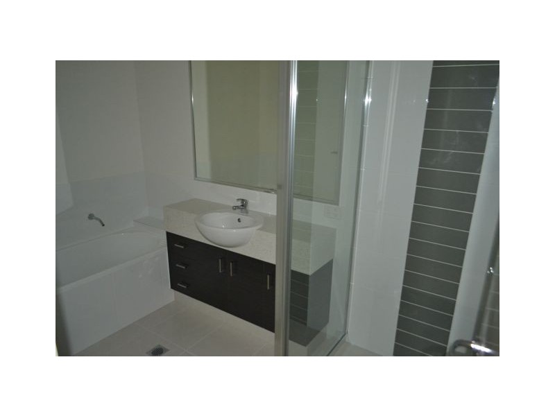 Pacific Pines QLD 4211