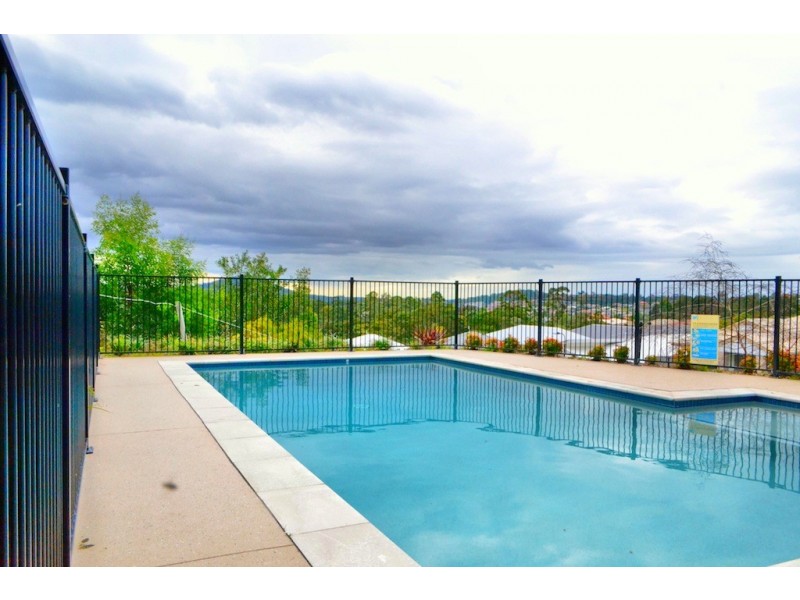 15 Rise Cct, Pacific Pines QLD 4211
