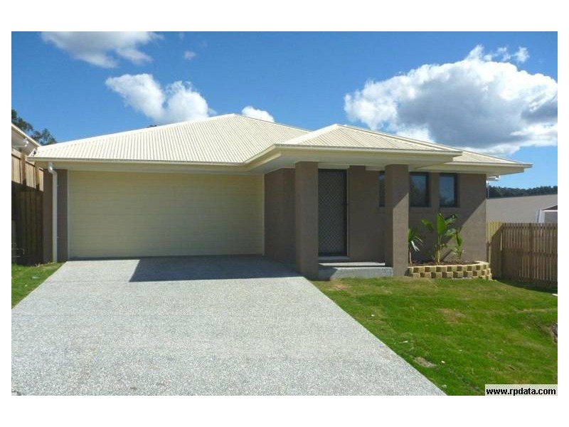 15 Rise Cct, Pacific Pines QLD 4211