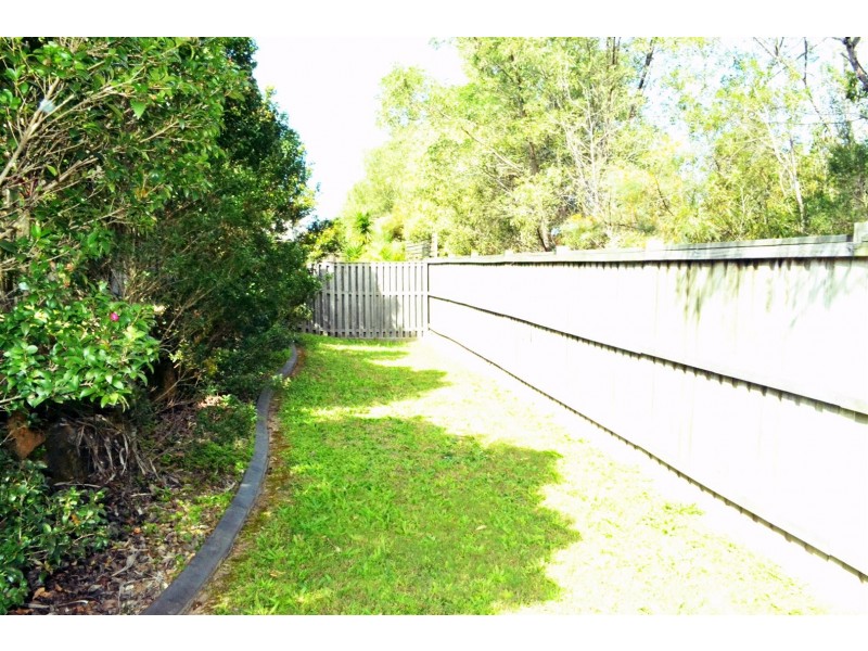 24 Lennox Street, Pacific Pines QLD 4211