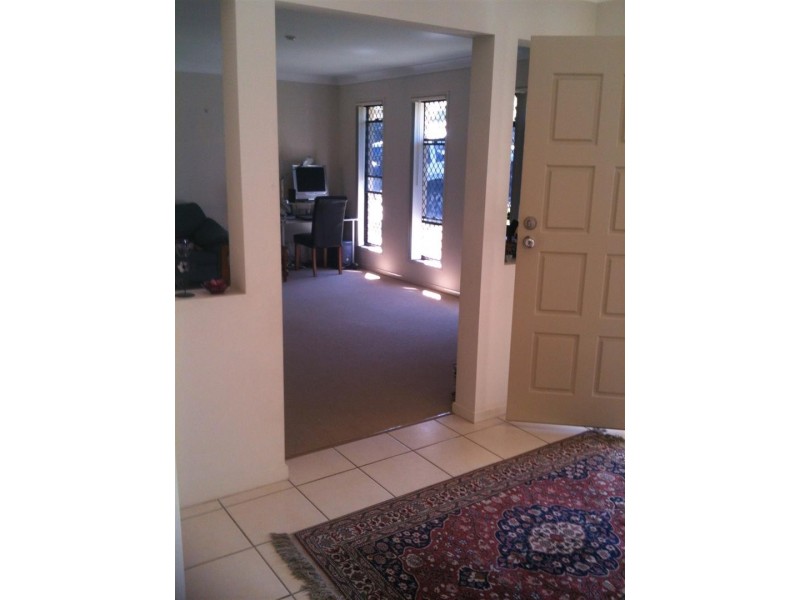 24 Lennox Street, Pacific Pines QLD 4211