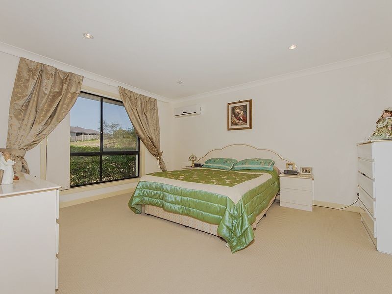 10 Roberts Drive, Maudsland QLD 4210