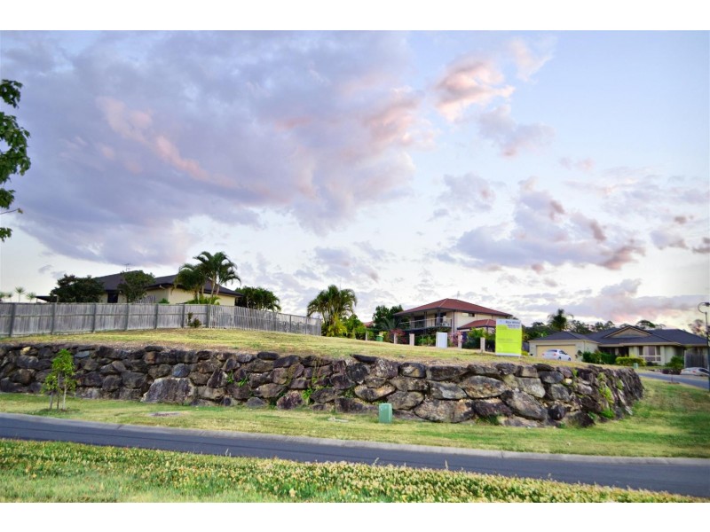 2a Carter Street, Pacific Pines QLD 4211