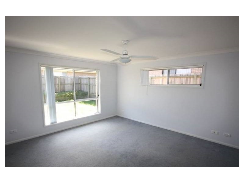 33 Paris Parade, Ormeau QLD 4208