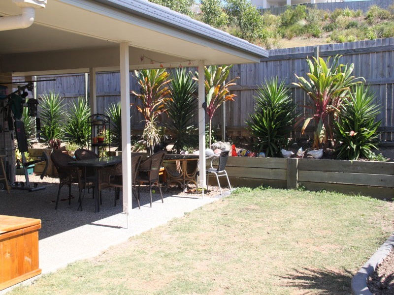 15 Hadrian Crescent, Pacific Pines QLD 4211