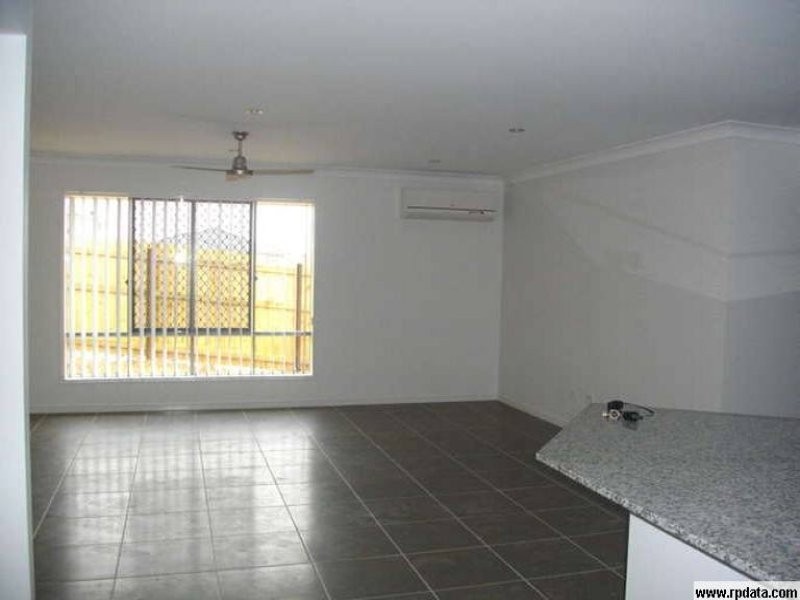 15 Hadrian Crescent, Pacific Pines QLD 4211