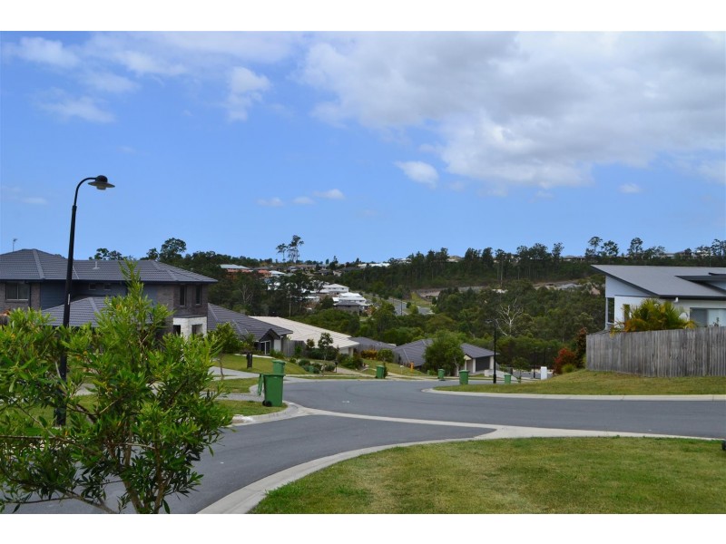 15 Hadrian Crescent, Pacific Pines QLD 4211