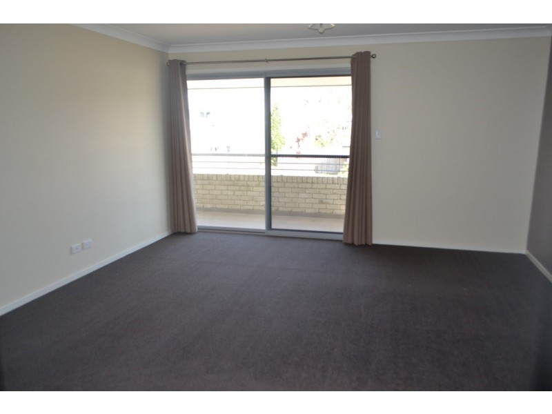 92 Wunburra Circuit, Pacific Pines QLD 4211