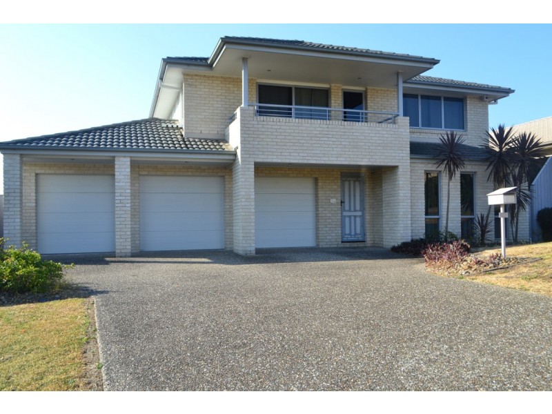 92 Wunburra Circuit, Pacific Pines QLD 4211