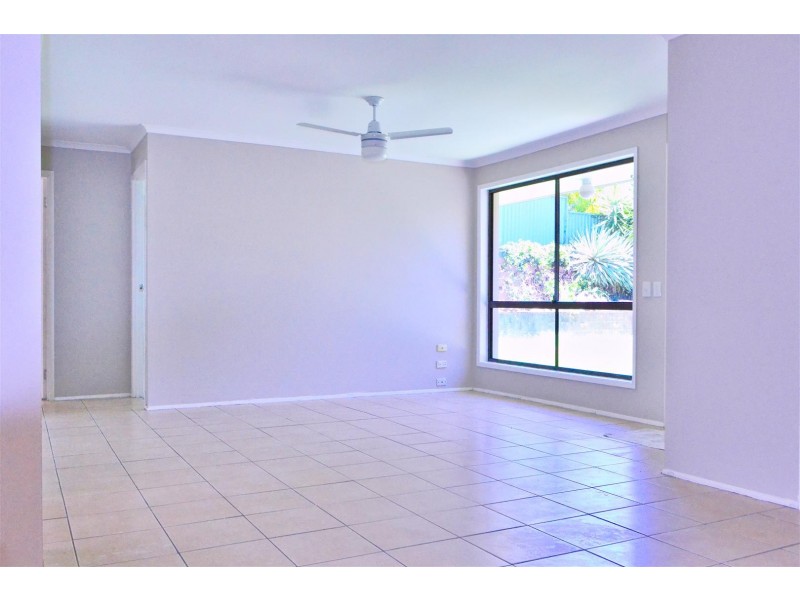 1/12 Metro Crescent, Oxenford QLD 4210