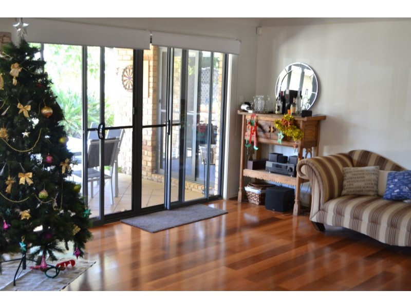 1 Mellum Circuit, Pacific Pines QLD 4211