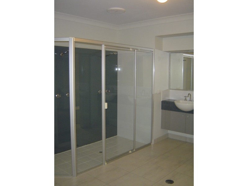 1 Mellum Circuit, Pacific Pines QLD 4211