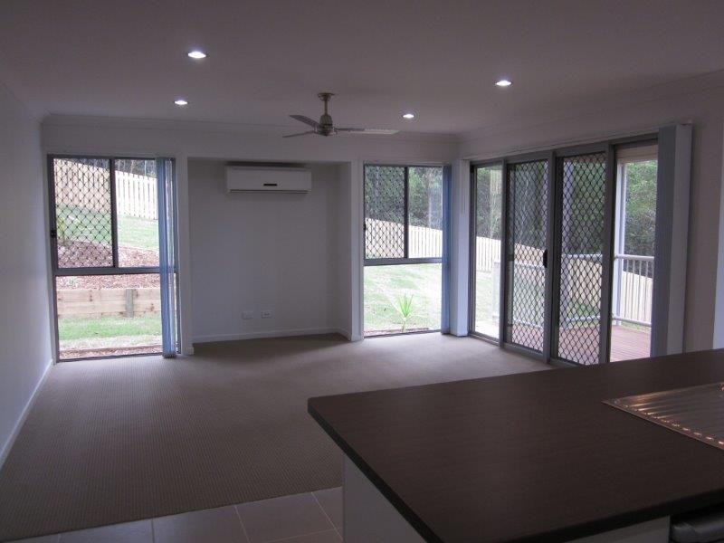 11 Finnin Court, Maudsland QLD 4210