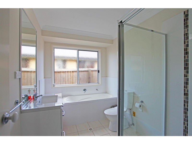 2/20 Aldgate Crescent, Pacific Pines, Pacific Pines QLD 4211