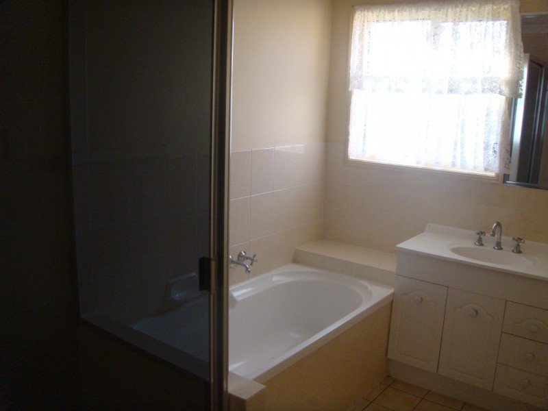 36 Easter Crescent, Pacific Pines QLD 4211