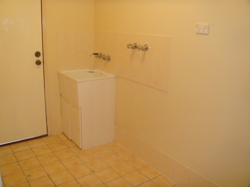 36 Easter Crescent, Pacific Pines QLD 4211