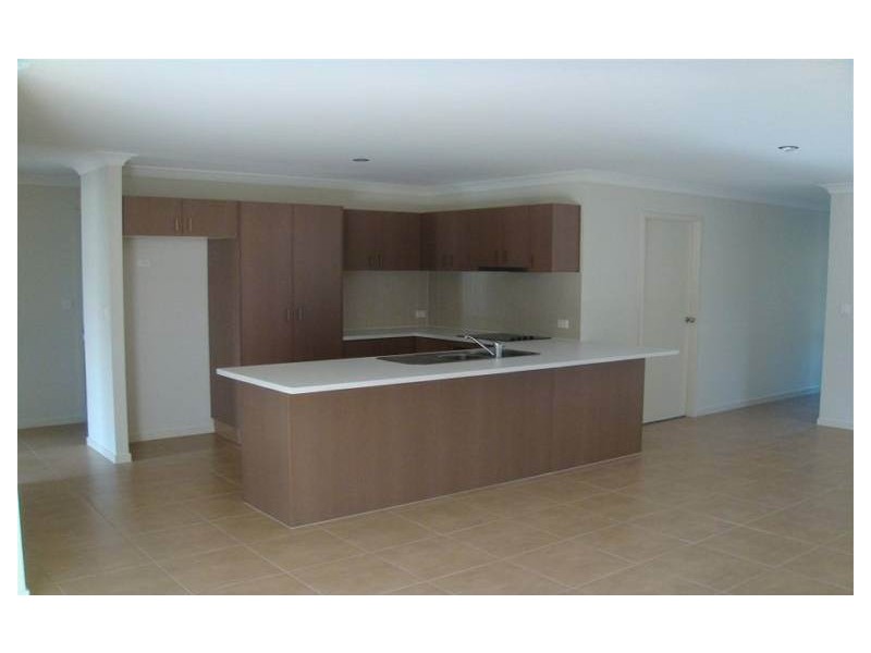 7 Portimao Court, Oxenford QLD 4210