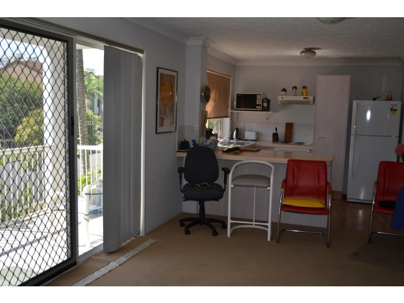 4/145 MUIR STREET, Labrador QLD 4215