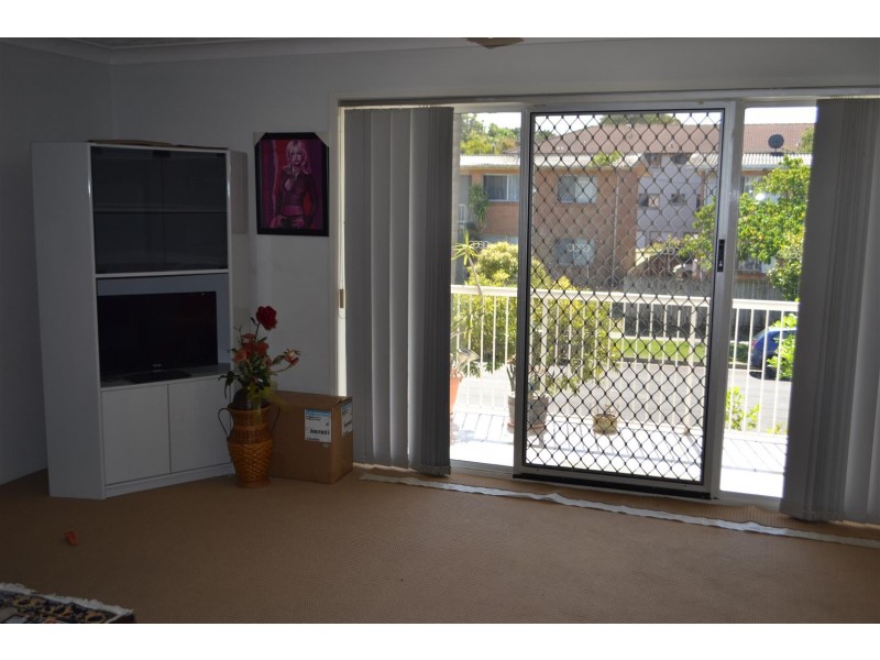 4/145 MUIR STREET, Labrador QLD 4215