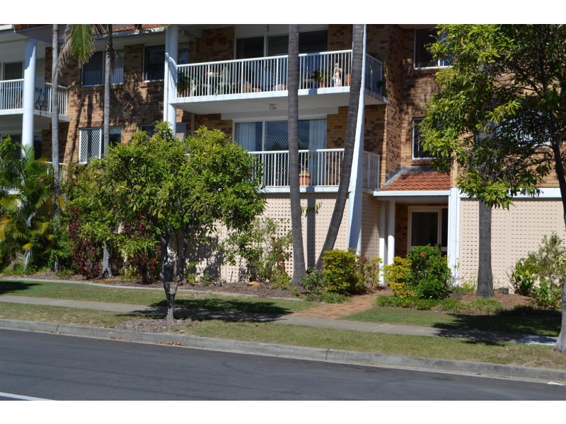 4/145 MUIR STREET, Labrador QLD 4215