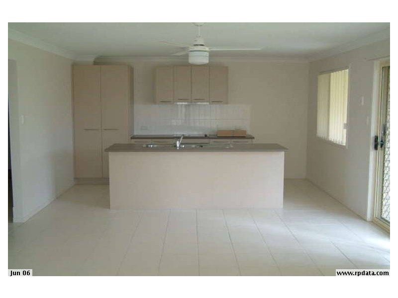 2 Arragan Court, Pacific Pines QLD 4211