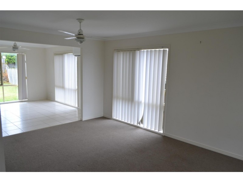 2 Arragan Court, Pacific Pines QLD 4211