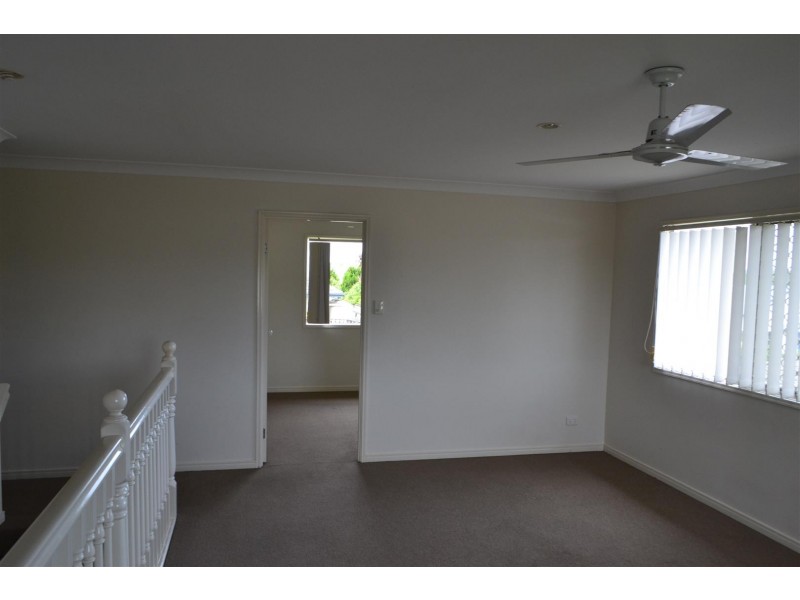 2 Arragan Court, Pacific Pines QLD 4211