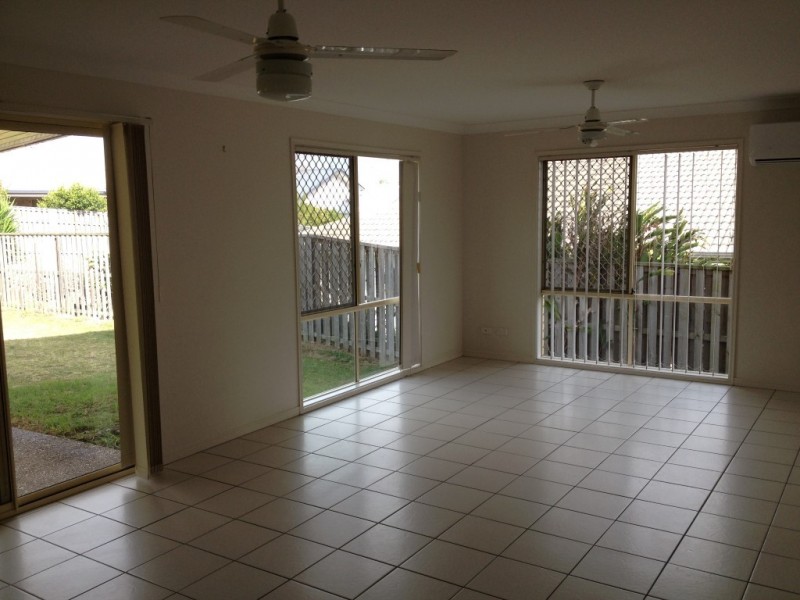 2 Arragan Court, Pacific Pines QLD 4211