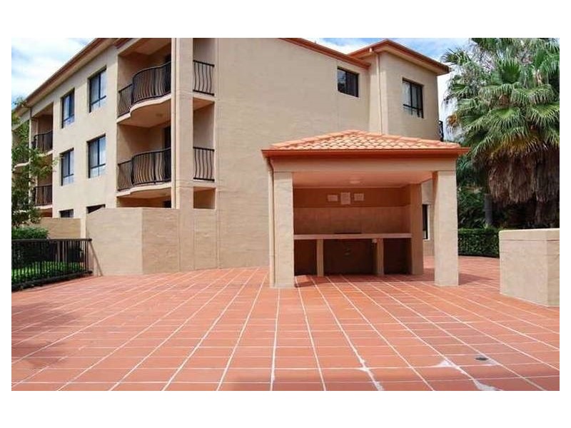 61 North Street, Southport QLD 4215