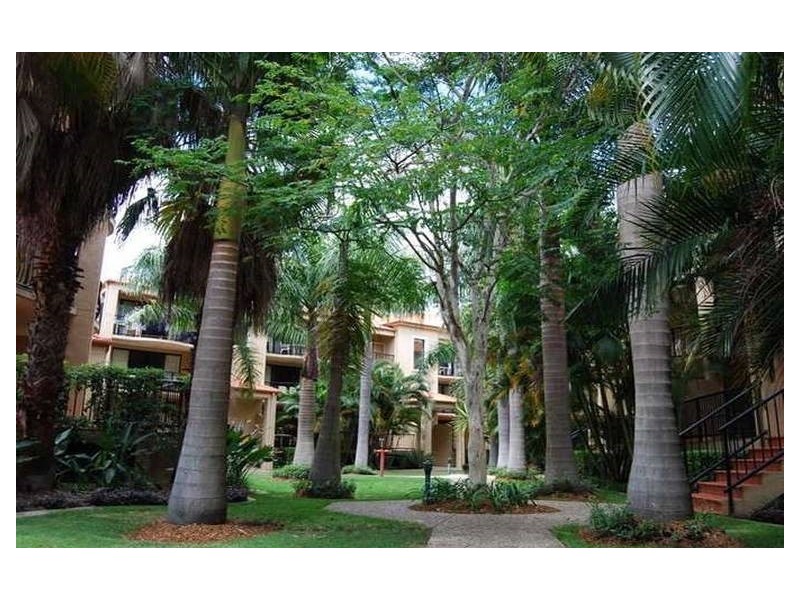 61 North Street, Southport QLD 4215